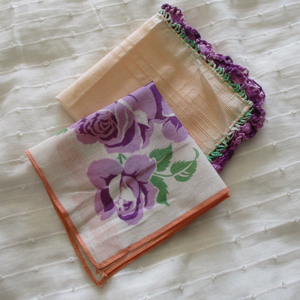 Set of 2 vintage handkerchiefs